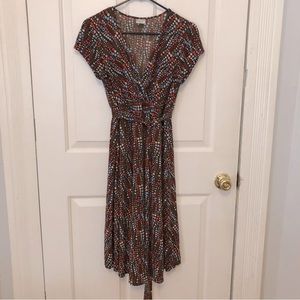 Motherhood maternity brown pattern wrap dress with attached belt, size M